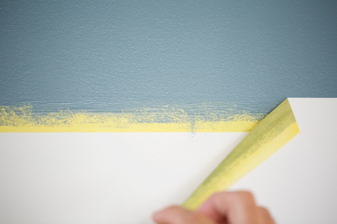 Shurtape Masking Tape, Frogtape® 160, Used on Freshly Painted Delicate Surfaces (24 Hours Old)/ Faux Finishes/ Primed Wallboard and Wallpaper – 142920