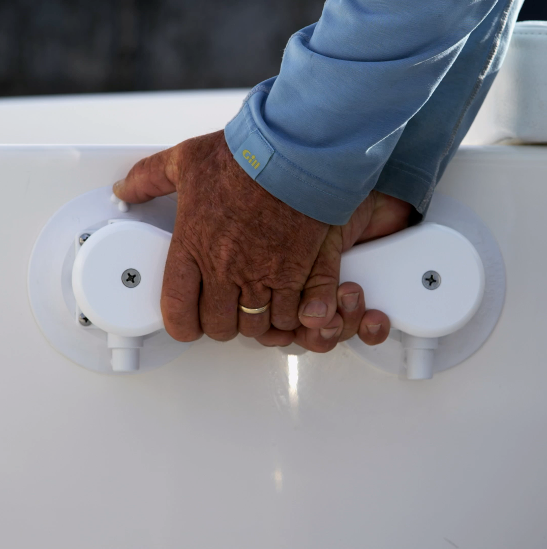 Seasucker Multi Purpose Handle, Attaches to Glass/ Fiberglass/ Metal/ Plastic Surfaces, Up to 200 Pound Pulling Capacity, White, Starboard – MB5280