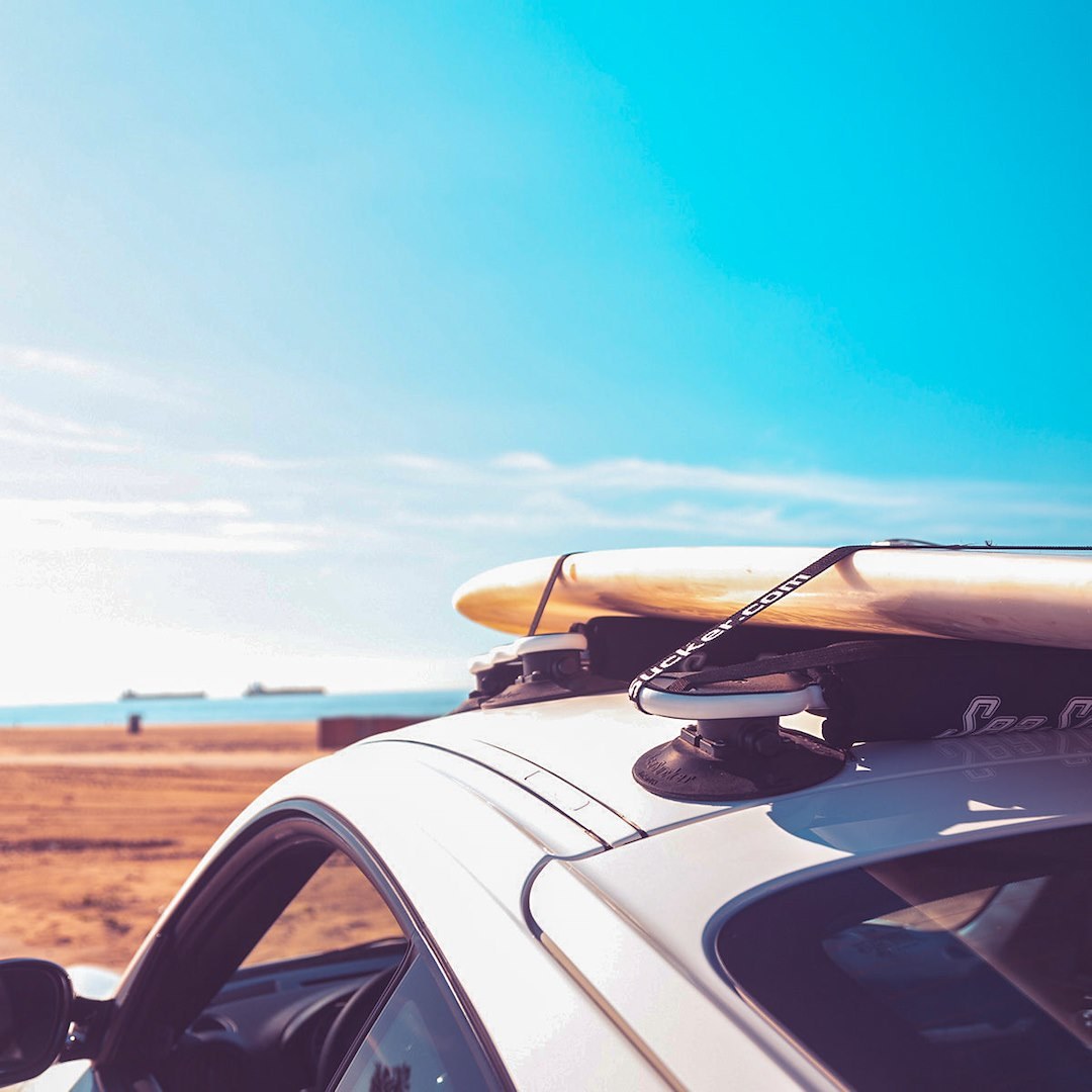 Seasucker Surfboard Carrier – Roof Rack Kit, Carries Up to 2 Surf/ Paddle Boards – SP3300