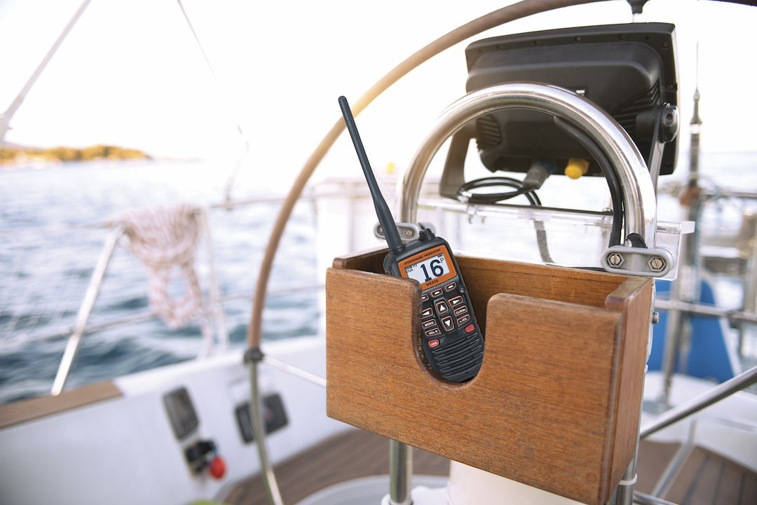 Standard VHF Radio, HX210, Handheld, United States/ Canadian/ International Channels, 6/ 2.5/ 1 Watts, Noaa Weather Channels – HX210