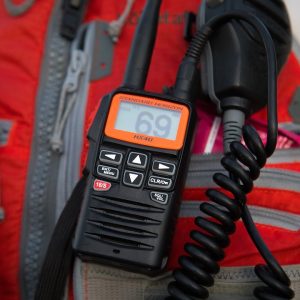 Standard VHF Radio, HX40, Handheld, 6 Watts, Noaa Weather Channels with Alert, Without GPS Capability, Oversized DOT Matrix Lcd Display, Black – HX40