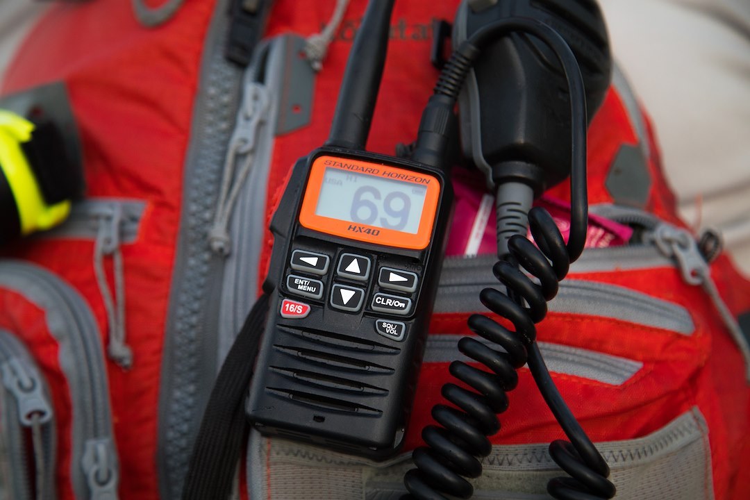 Standard VHF Radio, HX40, Handheld, 6 Watts, Noaa Weather Channels with Alert, Without GPS Capability, Oversized DOT Matrix Lcd Display, Black – HX40