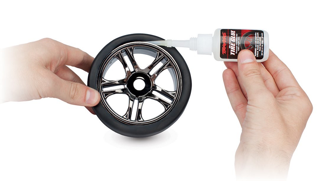 Traxxas Remote Control Vehicle Tire Glue, For Traxxas Remote Control Vehicle to Bond Tire and Rim, Cyanoacrylate, 0.7 Ounce Bottle – 6468