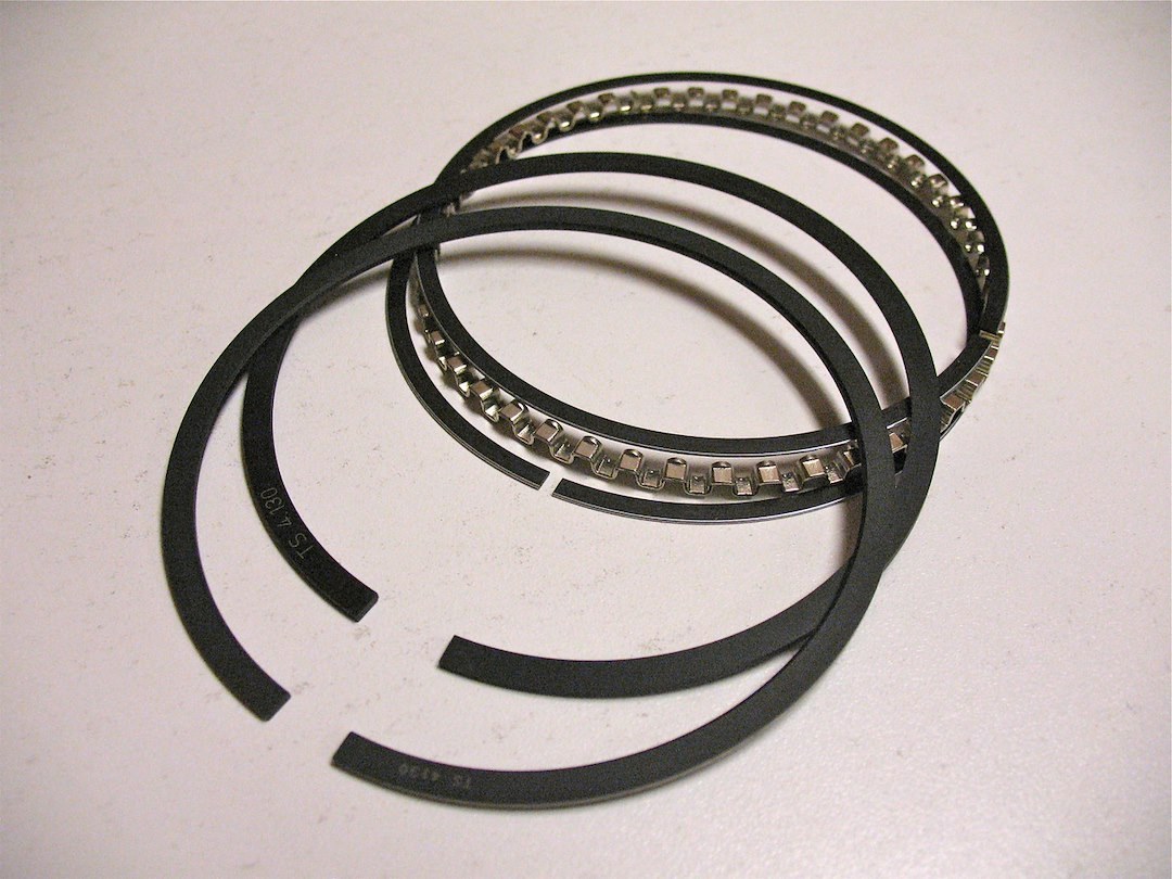 Total Seal Piston Ring Set, Classic Series, For Use with 8 Cylinder Engine, 4.255 Inch Bore, Plasma-Moly Ductile Iron Top Ring – CR2090 5