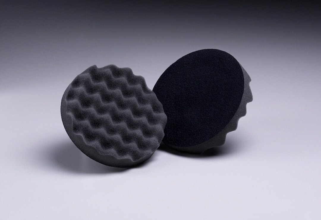 3M Polishing Pad, Perfect-It ™, Used for Cured Paint/ Glaze/ Wax Applicator/ Swirl Mark Removal, Foam, Black, Least Aggressive – 05707
