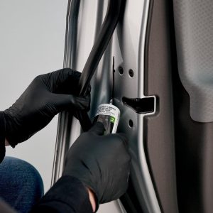 3M Weatherstripe Adhesive, Used to Bond Automotive Weatherstripping/ Headliners/ Rubber Gaskets/ Vinyl/ Metal/ Fabrics/ Holding Paper – 08008