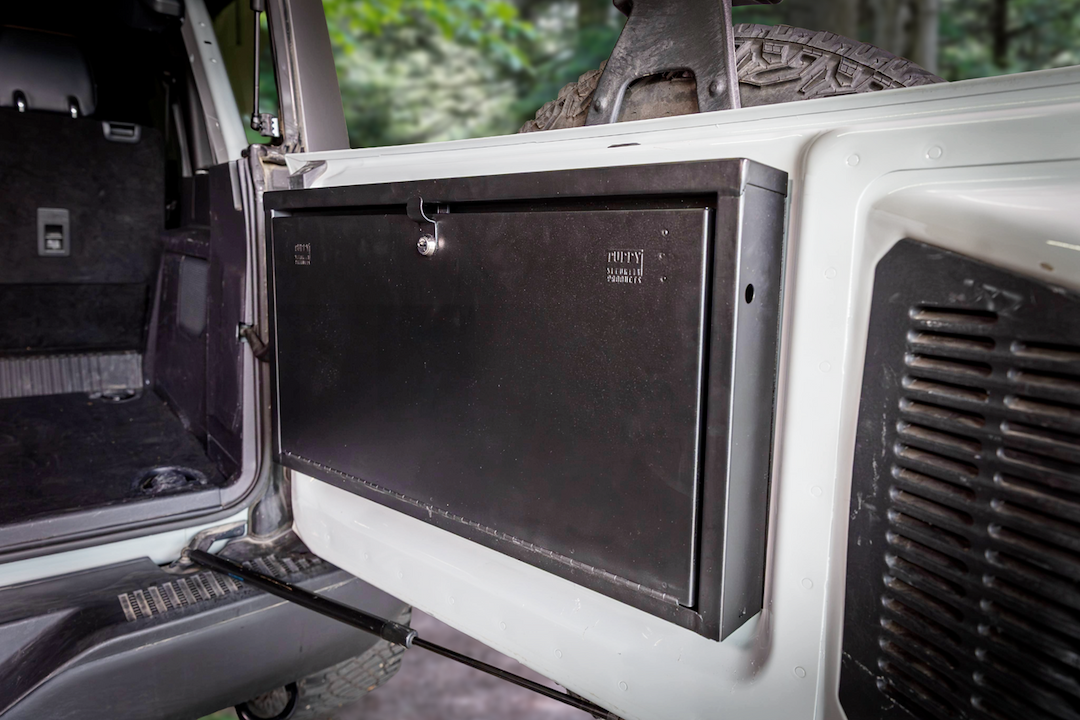 Tuffy Sec Cargo Organizer, Tailgate, Single Compartment, Black, Steel, 28-1/8 Inch Length X 3.12 Inch Width X 14.79 Inch Height, Key Lockable – 378-01