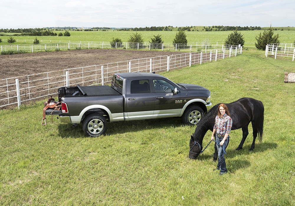 TruXedo Tonneau Cover, Truxport, Soft Roll-Up Hook and Loop, Lockable Using Tailgate Handle Lock, Black, Vinyl – 245901