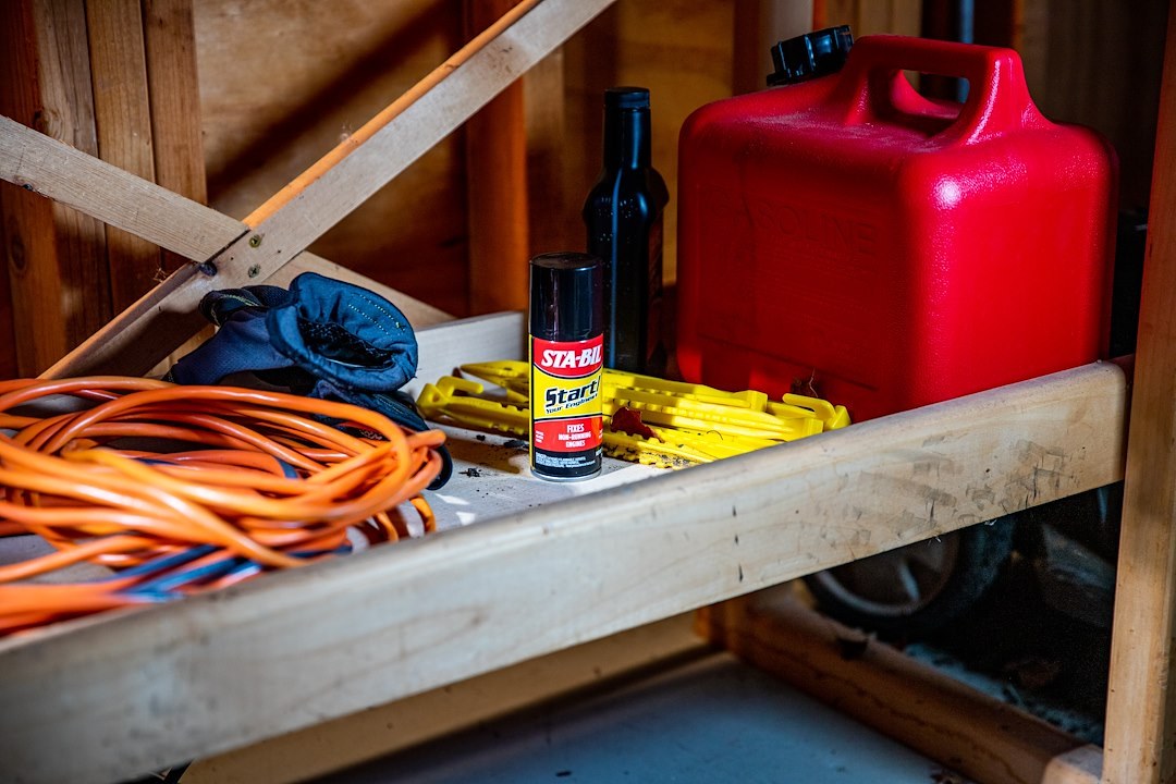 303 Products Fuel Additive, Start Your Engines! ®, 2 and 4 Cycle Small Engines, Revitalizes Fuel and Fuel System, Single, 2 Ounce Aerosol Can – 21214