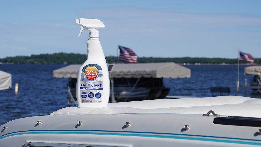 303 Products Vinyl Protectant, Aerospace Protectant ™, 32 Ounce, 1 Spray Bottle – 30306