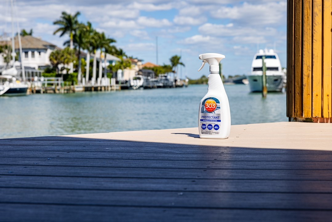 303 Products Vinyl Protectant, Aerospace Protectant ™, 32 Ounce, 1 Spray Bottle – 30306