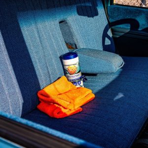 303 Products Cleaning Wipe, Used for Vinyl/ Rubber/ Plastic, Single Canister of 25 Wipes – 30397