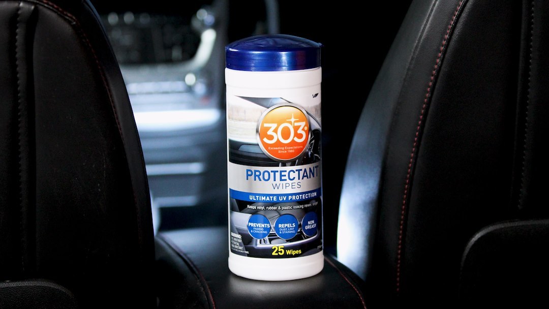 303 Products Cleaning Wipe, Used for Vinyl/ Rubber/ Plastic, Single Canister of 25 Wipes – 30397