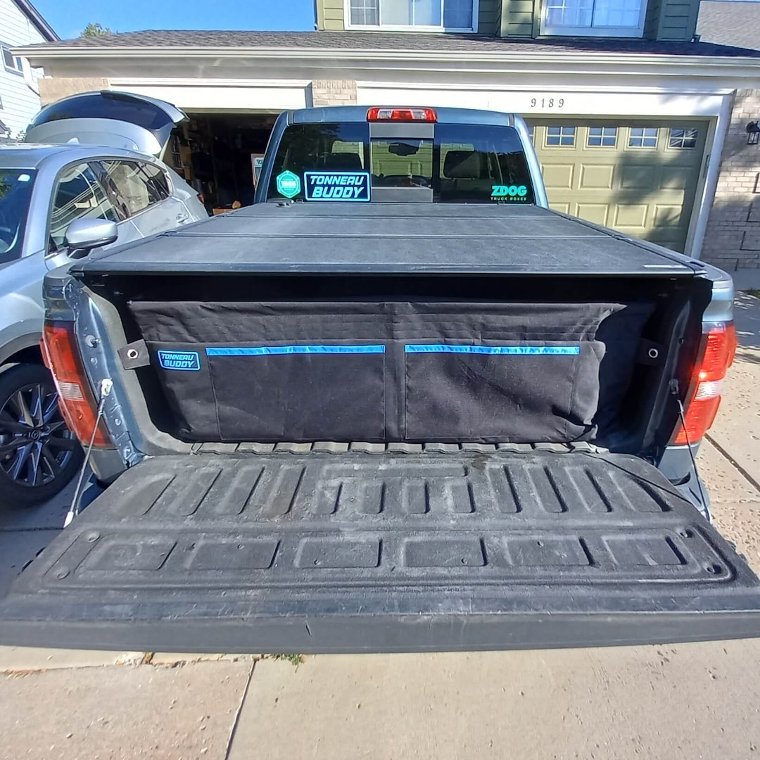 Tonneau Budd Cargo Organizer, Truck Bed of Full-Size Truck, Single Compartment with 16 Inside and 2 Outside Pockets, With Removeable Divider – TBFS