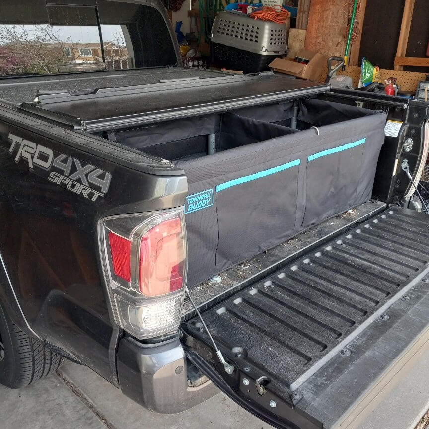 Tonneau Budd Cargo Organizer, Truck Bed of Mid-Size Truck, Single Compartment with 16 Inside and 2 Outside Pockets, With Removeable Divider – TBMS