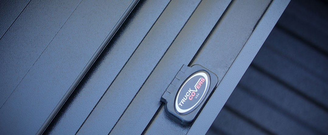 Truck Covers Tonneau Cover, American Roll Cover, Hard Manual Retractable, Low Profile, Matte Black, Aluminum, Key Lock – CR103MT