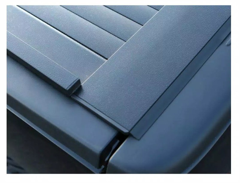 Truck Covers Tonneau Cover, American Roll Cover, Hard Manual Retractable, Low Profile, Powder Coated Black, Aluminum, Key Lock – CR204-A