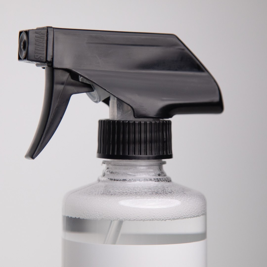 Tesbros Glass Cleaner, Interior/ Exterior Use, 16 Ounce Spray Bottle – TB-GLASSCLEANER-1