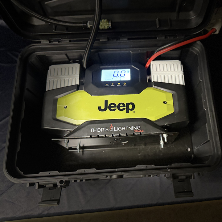 Thors Lighti Air Compressor, Jeep® AirVault2, Portable, 150 PSI Maximum Working Pressure, 10.6 Cubic Feet Per Minute – AV2JEEPSTRIKE001
