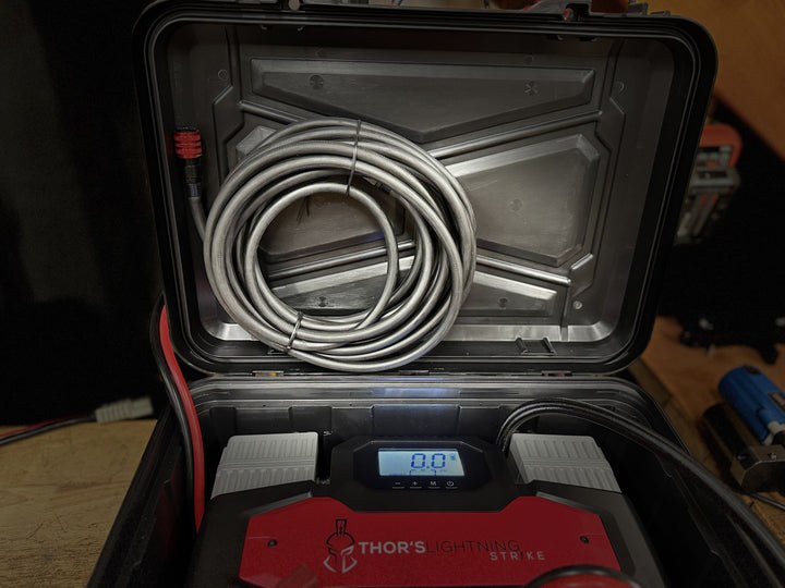 Thors Lighti Air Compressor, AirVault2, Portable, 150 PSI Maximum Working Pressure, 10.6 Cubic Feet Per Minute, Battery Clamps – AV2STRIKE001