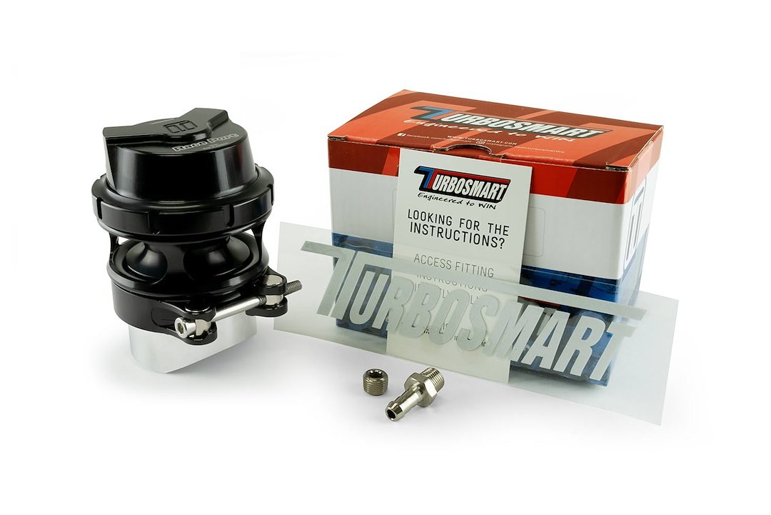 Turbosmart Turbocharger Blow Off Valve, Gen-V Race Port, Pressure Differential Operation, Black, Aluminum, With Flange/ Clamp/ Fittings – TS-0204-1135
