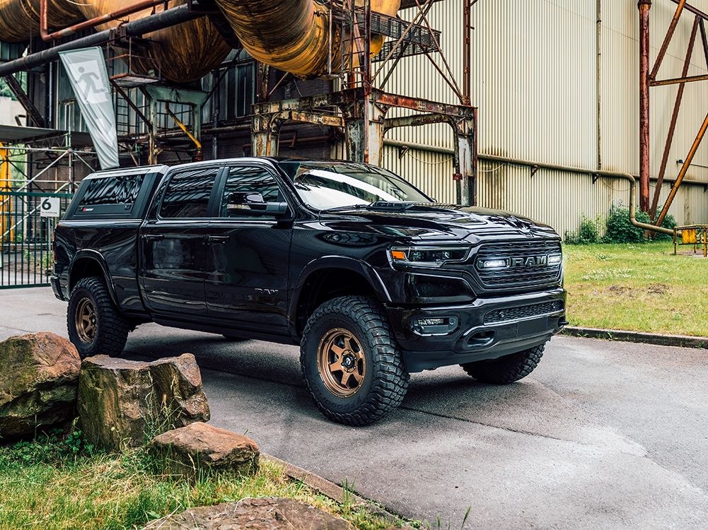 Triplerlight Light Bar Mounting Kit, For Triple-R-Light Linear-6 Series LED Light Bars, Grille Mount, Mounts Two Light Bars – GM-USR1500-02K