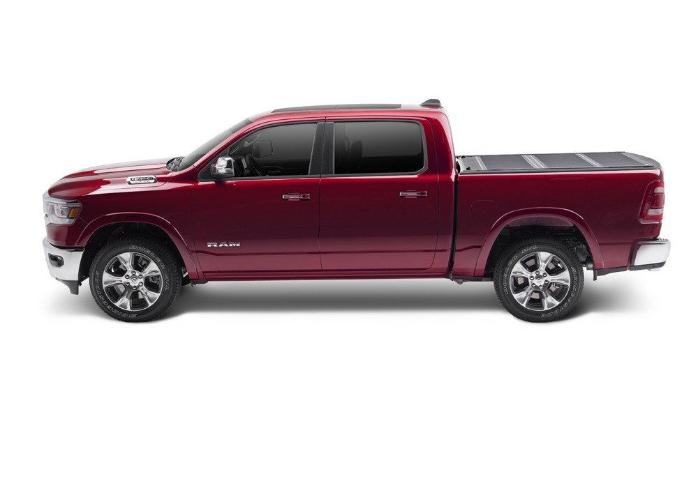 UnderCover Tonneau Cover, Armor Flex, Hard Folding, 2 Folds/ 3 Panels, Front Hinge Allows Entire Tonneau to Flip Up When Folded – AX32006
