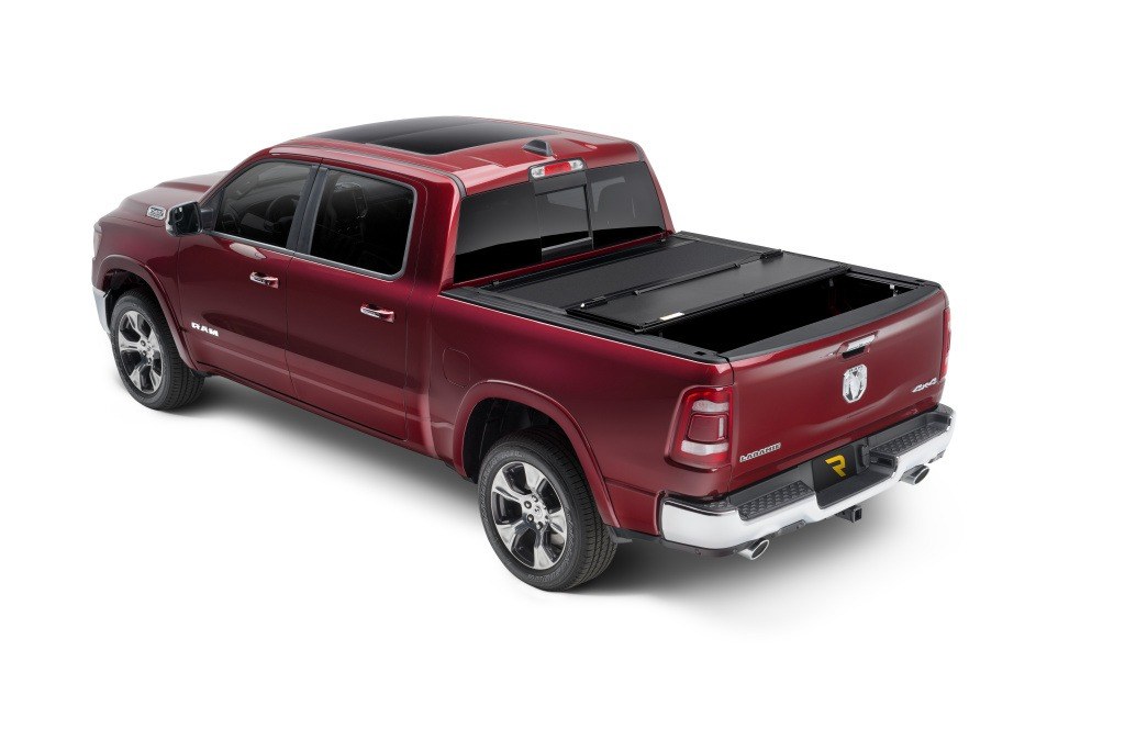 UnderCover Tonneau Cover, Armor Flex, Hard Folding, Low Profile, 2 Folds/ 3 Panels, Matte Black, Textured Finish, Aluminum, Non Lockable – AX32012