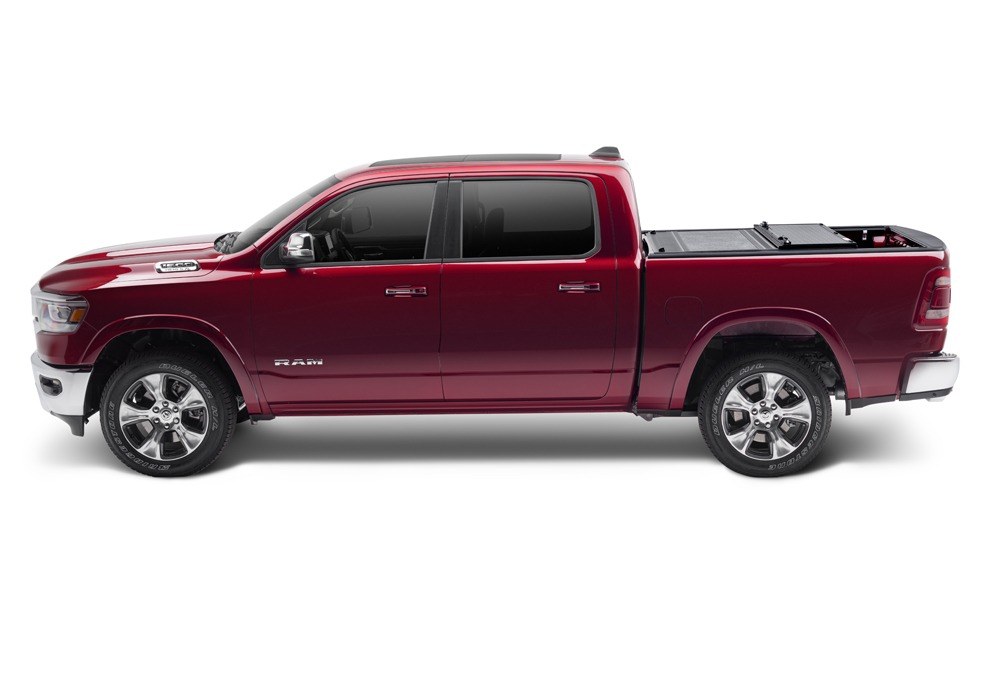 UnderCover Tonneau Cover, Flex, Hard Folding, 2 Folds/ 3 Panels, Front Hinge Allows Entire Tonneau to Flip Up When Folded, Non-Lockable – FX31009