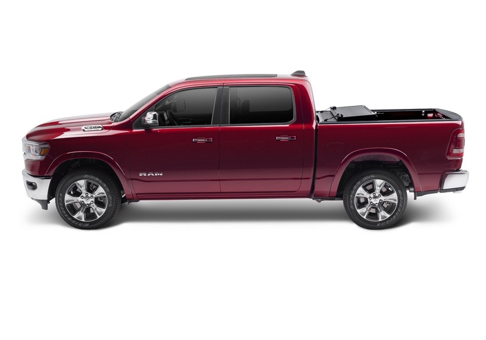 UnderCover Tonneau Cover, Flex, Hard Folding, 2 Folds/ 3 Panels, Front Hinge Allows Entire Tonneau to Flip Up When Folded, Non-Lockable – FX31009