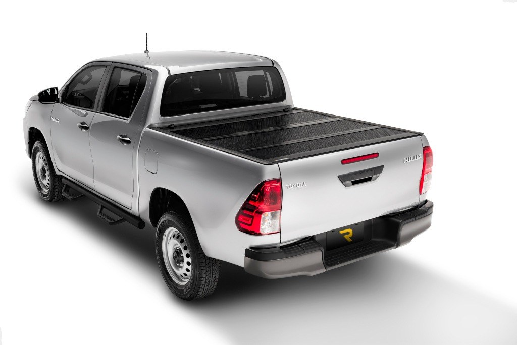 UnderCover Tonneau Cover, Flex, Hard Folding, 2 Folds/ 3 Panels, Front Hinge Allows Entire Tonneau to Flip Up When Folded, Non-Lockable – FX41015