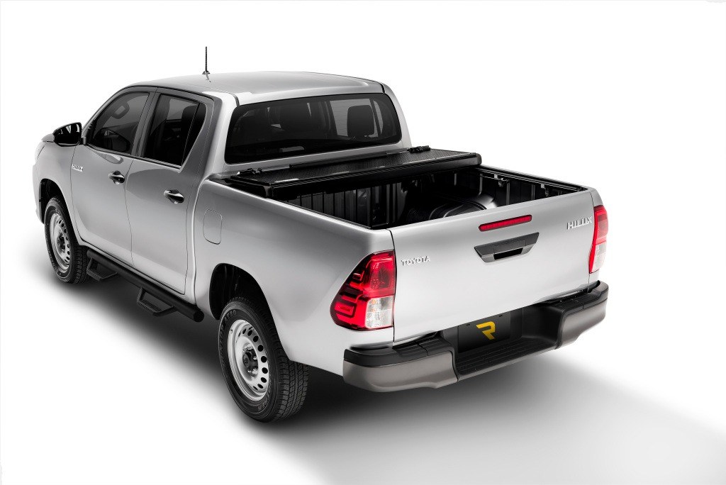 UnderCover Tonneau Cover, Flex, Hard Folding, 2 Folds/ 3 Panels, Front Hinge Allows Entire Tonneau to Flip Up When Folded, Non-Lockable – FX41015