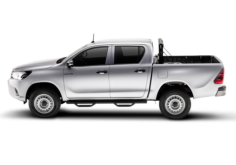 UnderCover Tonneau Cover, Flex, Hard Folding, Low Profile, 2 Folds/ 3 Panels, Front Hinge Allows Entire Tonneau to Flip Up When Folded – FX41020