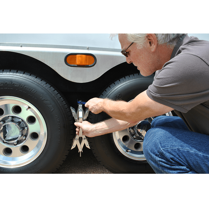 Ultra Fab Wheel Chock, Super Grip, For Use with Tandem Axle Trailers, Scissors Type, Steel, With Ratchet Wrench and Padlock – 21-001091