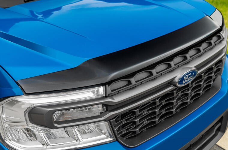 Auto Ventshade Bug Shield, Aeroskin ™, Low Profile, Smoke, Modified Acrylic – 322154