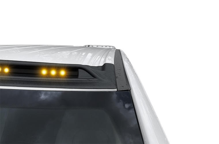 Auto Ventshade Roof Marker Light – LED, Aerocab™, Direct Fit Light Strip with Five Leds, Clear Lens, Amber, Single, Black – 698004