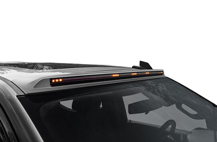 Auto Ventshade Roof Marker Light – LED, Aerocab™, Direct Fit Light Strip with Five Leds, Clear Lens, Amber, Single, Ivory Pearl Tri-Coat – 698163-PWD