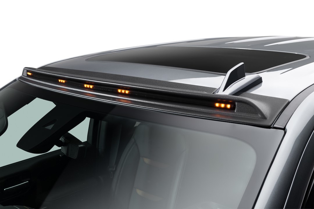 Auto Ventshade Roof Marker Light – LED, Aerocab™, Direct Fit Light Strip with Five Leds, Clear Lens, Amber, Single, Black – 698168
