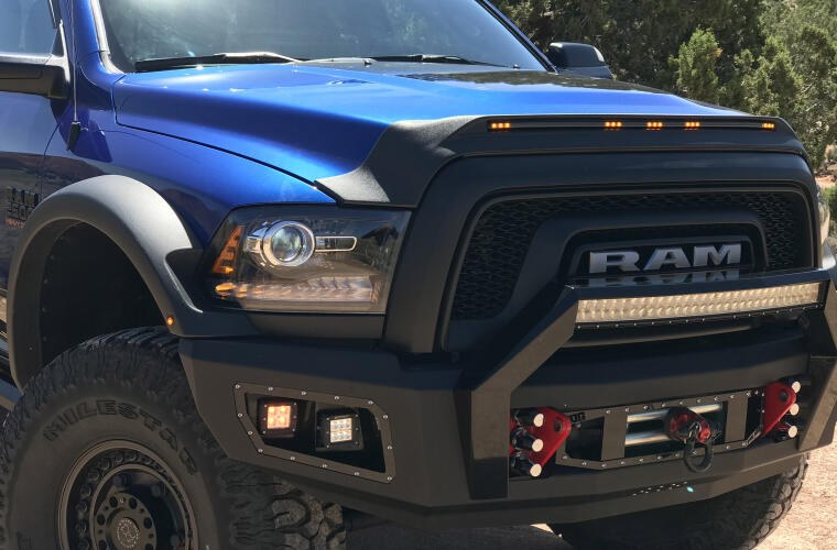 Auto Ventshade Bug Shield, Aeroskin Lightshield ™, Contour, Lighted, Textured Matte Black, Dura-Flex ® 2000 Tpo, With Wiring – 753051
