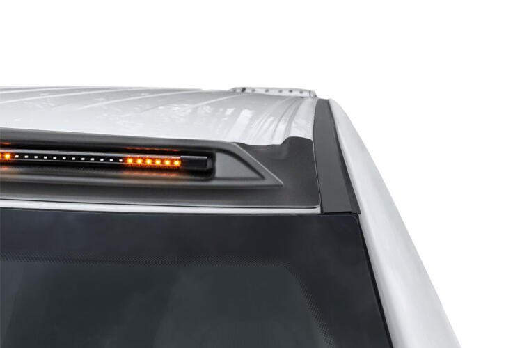 Auto Ventshade Roof Marker Light, Aerocab Pro™, Direct Fit Continuous Light Bar, Amber LED, Single, Black Housing, Thermoplastic Olefin – 898004
