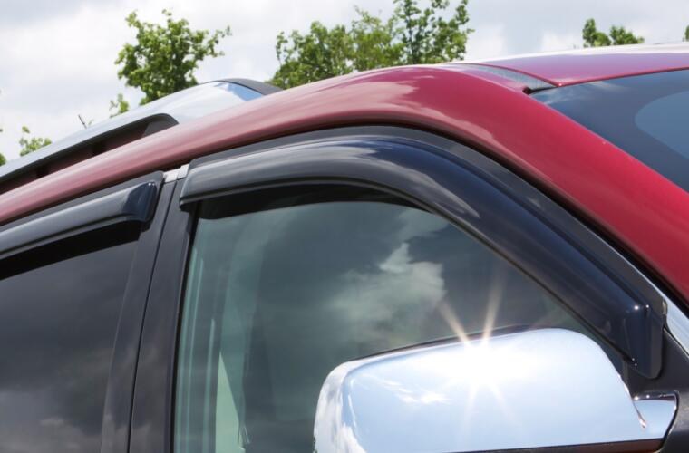 Auto Ventshade Rainguard, Ventvisor®, Aerodynamic Design, Outside Channel, Black, Acrylic, Set of 4 – 94888
