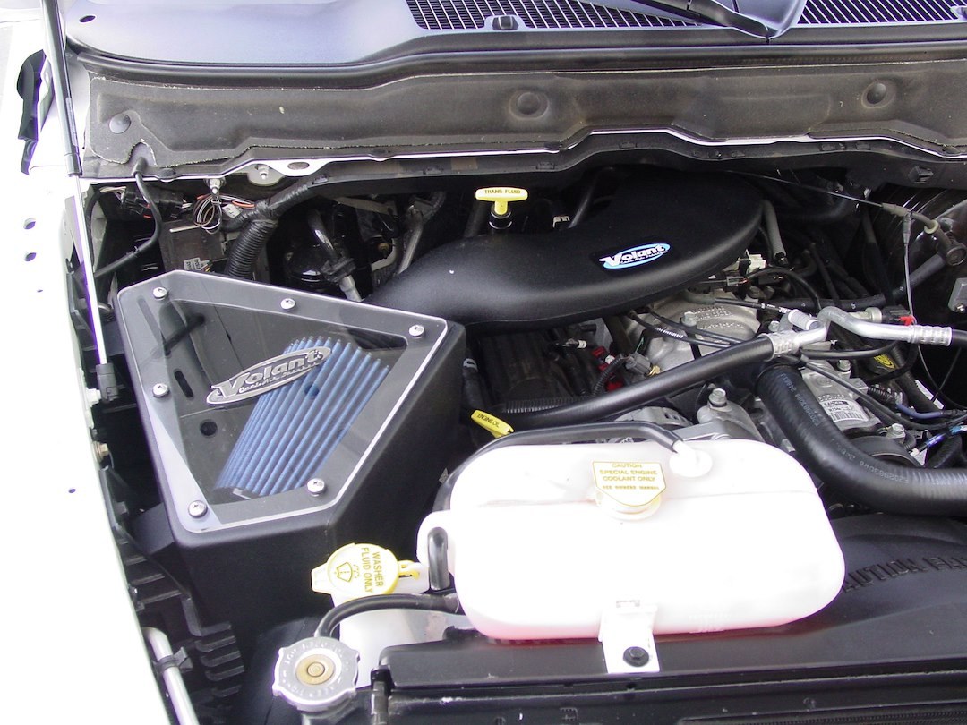 Volant Cold Air Intake, Black Polyethylene Tube, Blue Filter, With Air Box – 16059