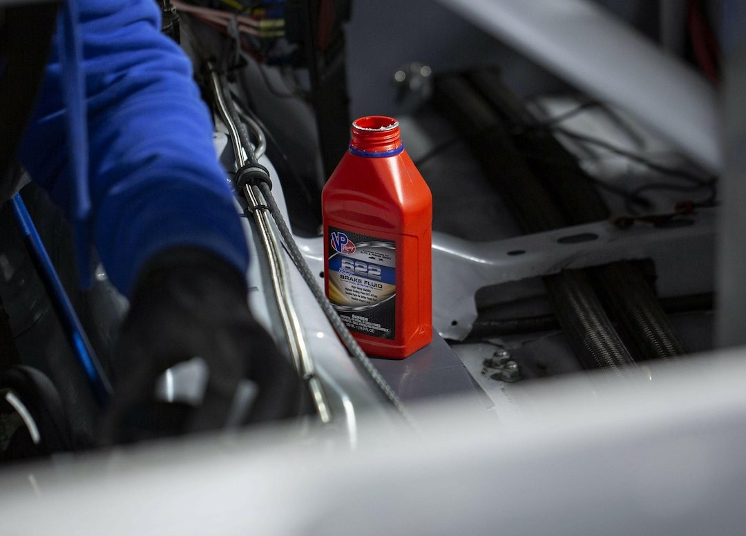 Vp Fuel Brake Fluid, 622 Racing, Single, 16.9 Ounce Bottle, Full Synthetic DOT 4 – 2551