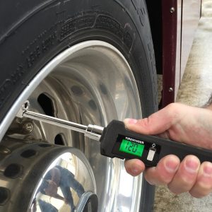 Valterra Tire Pressure Gauge, Interchangeable Dual Heads with Straight and 45 Degree Angle, 10-150 Pounds Per Square Inch (PSI) – TM22286VP