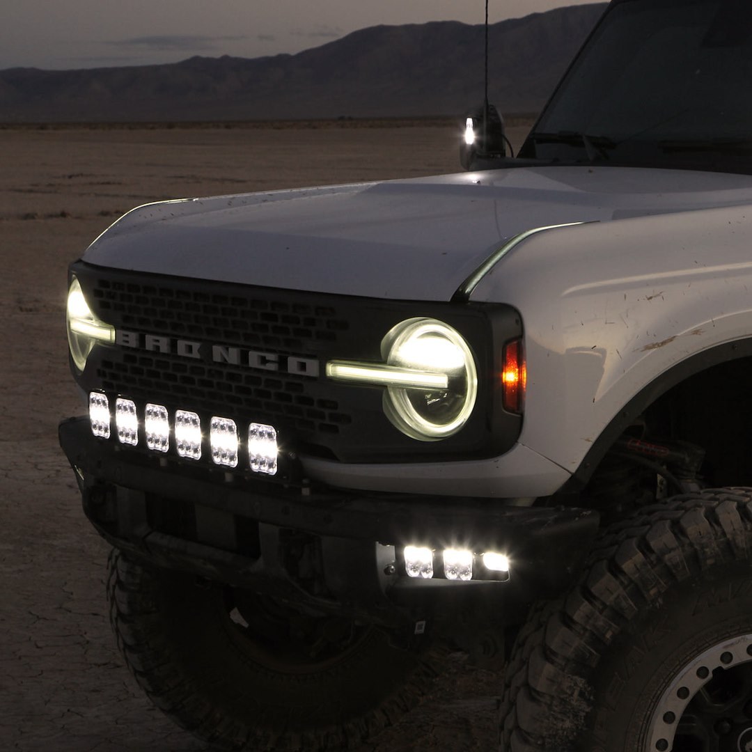 Vision X Driving/ Fog Light, Dura Pro, LED, Dual-Color DRL, 4 Cree Xpl Hi LED 8 Watt Bulb, Square, 32 Watt at 5.4 Amp Draw – DURA2-DL4CBKIT