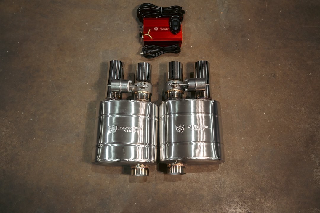 Valvetronic Exhaust Muffler, 8-1/2 Inch Length X 8-1/2 Inch Width X 5-1/2 Inch Height Oval T304 Stainless Steel Case – UVM.63MM.DUALOUT.X2