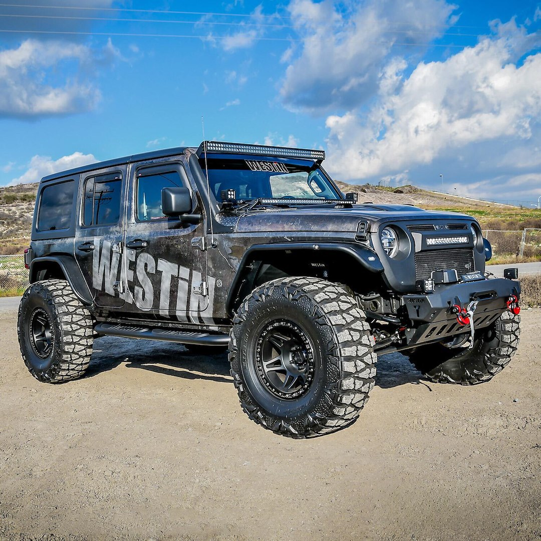 Westin Nerf Bar, Platinum, With Step Pads, 4 Inch Oval Bent, Powder Coated, Black, Steel, Without End Caps, Rocker Panel Mount – 21-4065