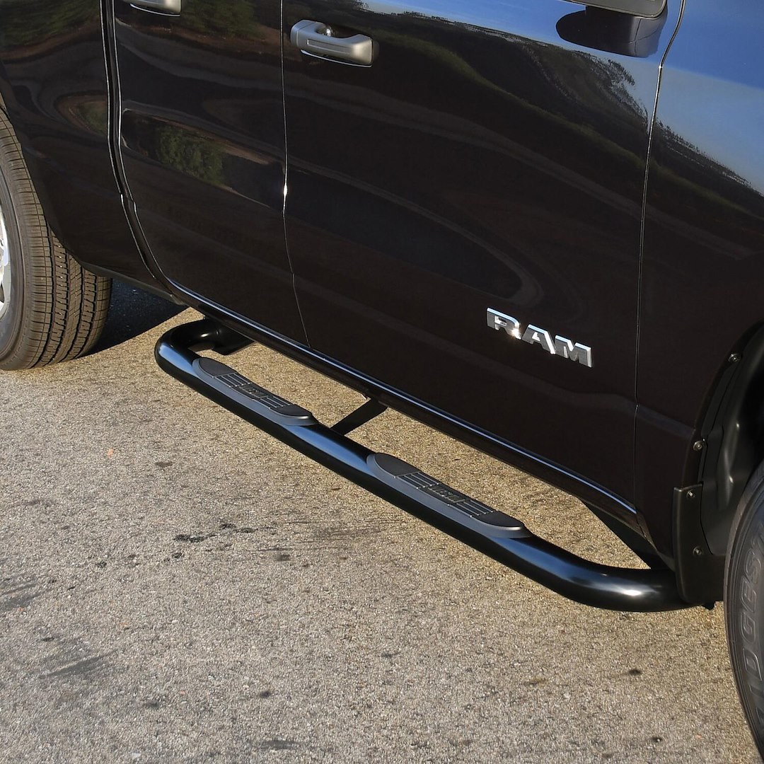 Westin Nerf Bar, E-Series, With Step Pads, 3 Inch Round Bent, Powder Coated, Black, Mild Steel, Without End Caps, Rocker Panel Mount – 23-4085