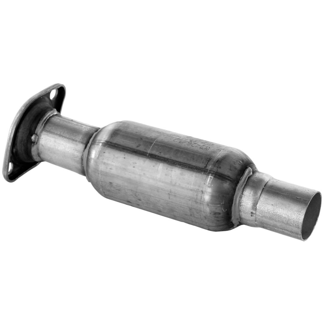 Walker Exhaust Catalytic Converter, Epa Ultra Direct Fit, Round Stainless Steel Case, Single Bolt-On Inlet, Single 2-1/2 Inch Slip-Fit Outlet – 16350