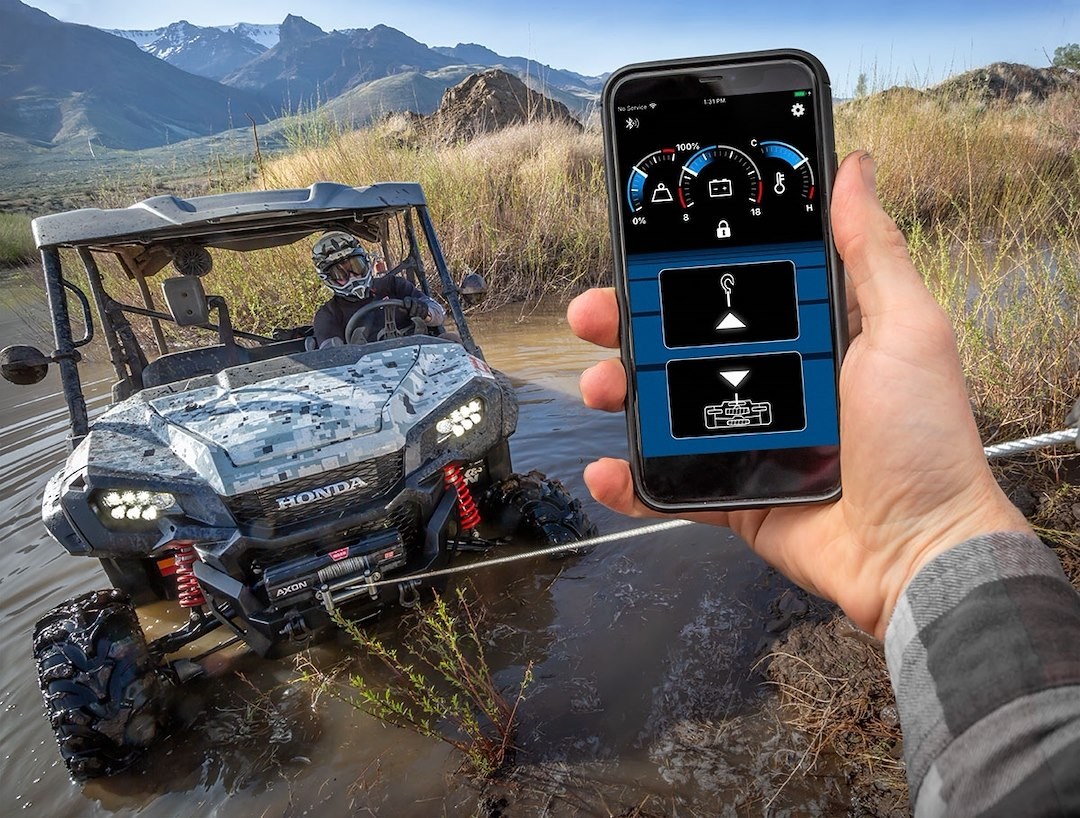 WARN Industries Winch Remote Control System, For Use with Warn Axon Winches, Wireless, With Wireless Receiver, 100 Foot Range – 103940